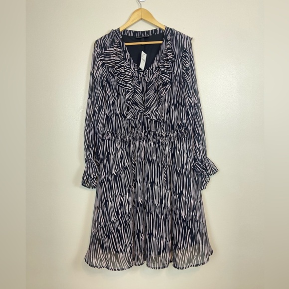 NWT Lane Bryant Ruffle V-Neck Zebra Print Dress 18/20 Flowy Fit & Flare - Picture 1 of 5